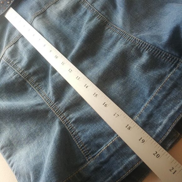 Roz & Ali women's size S Medium wash jean jacket - Picture 11 of 16